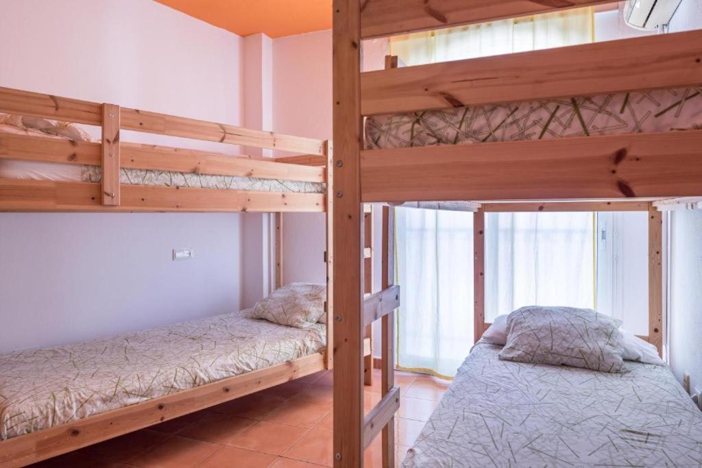 Residencia Sin Lujo Hostel *